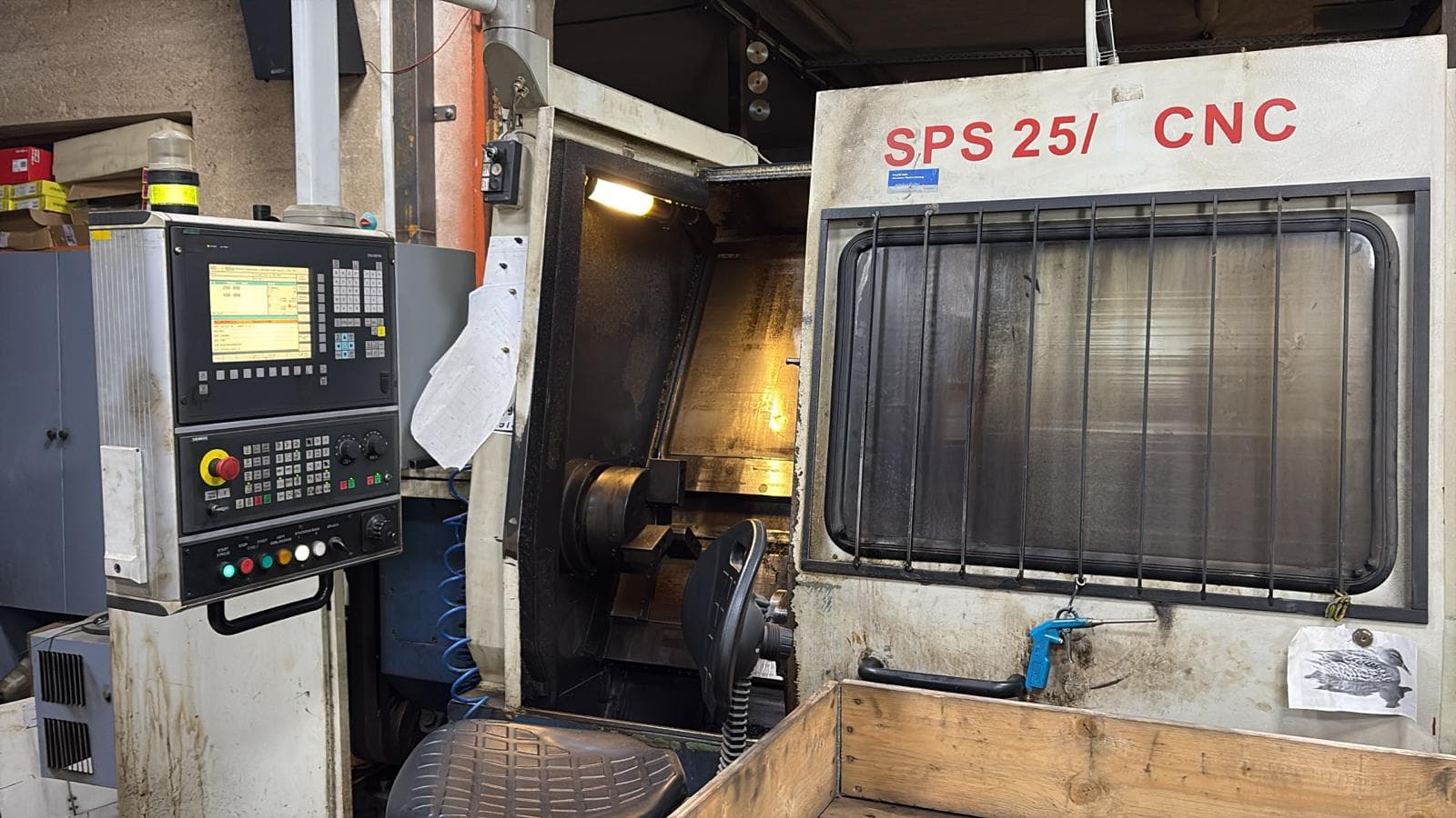 CNC soustruh SPS 25 s řízením Siemens